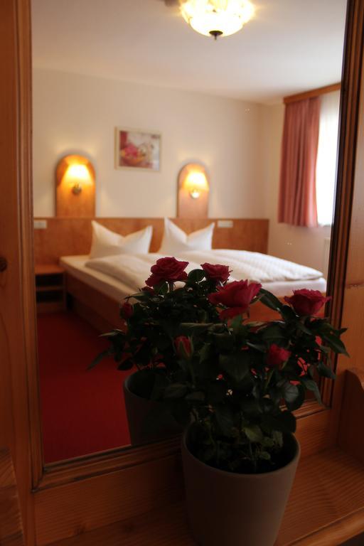 Gasthaus& Pension Zum Roten Haus Bad Schandau Pokoj fotografie