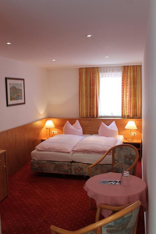 Gasthaus& Pension Zum Roten Haus Bad Schandau Pokoj fotografie